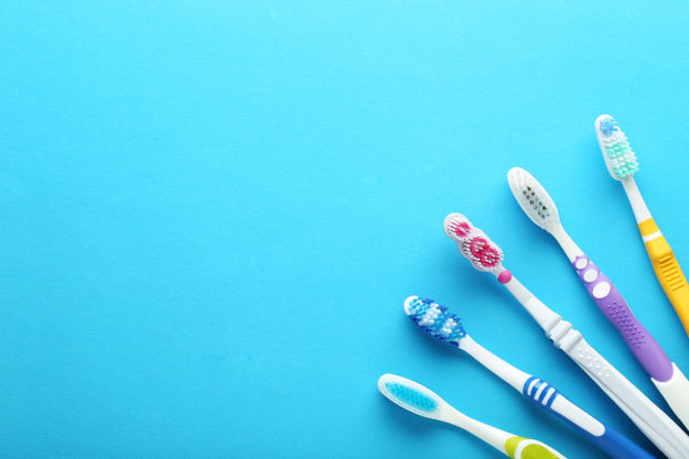 a picture of the types of toothbrushes